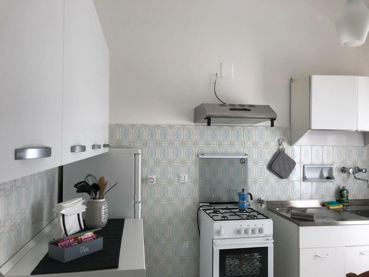 Casa Gli Scogli Apartment Киавари Екстериор снимка